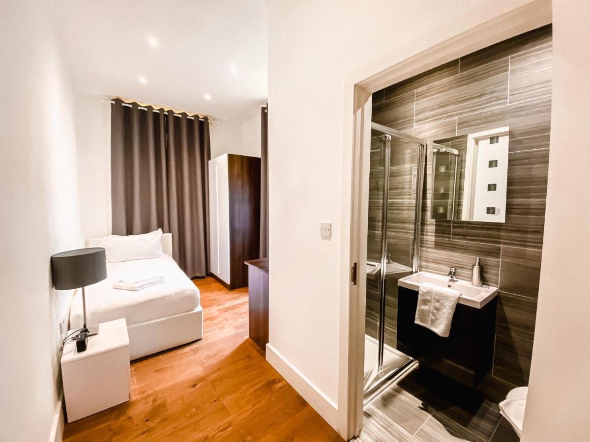 Titiwangsa One Accomodation At Paddington Londres Exterior foto
