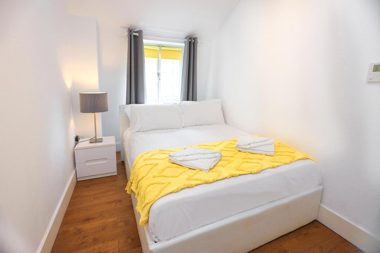 Titiwangsa One Accomodation At Paddington Londres Exterior foto